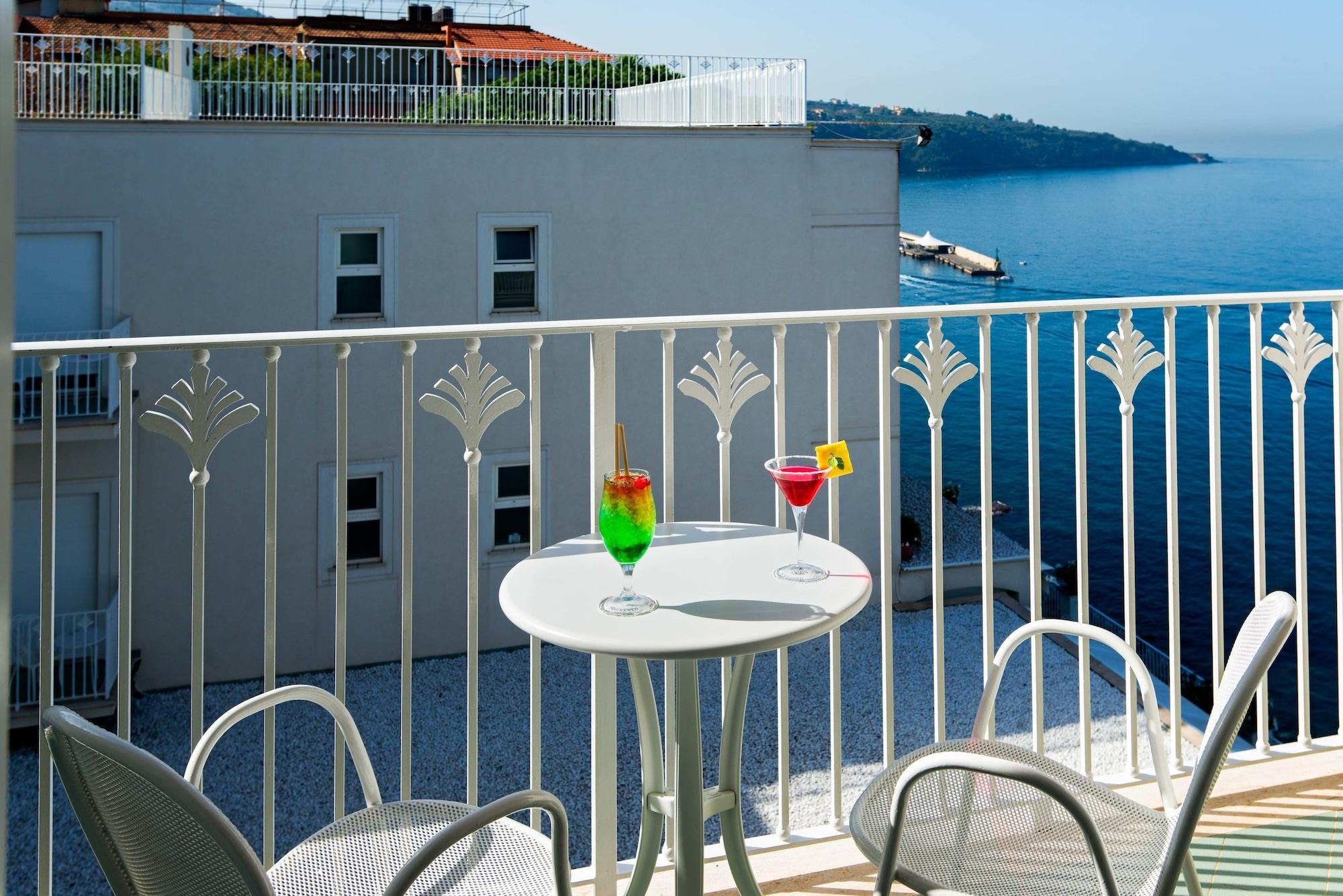 Grand Hotel Riviera Sorrento Esterno foto