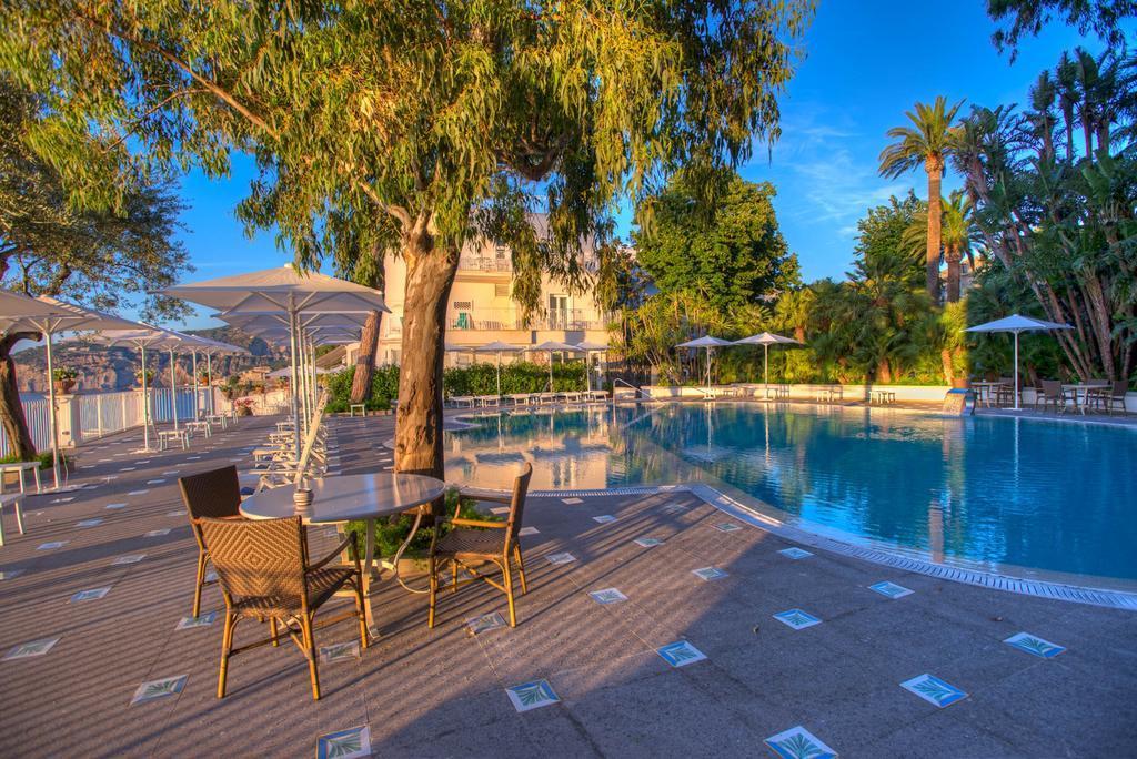 Grand Hotel Riviera Sorrento Esterno foto