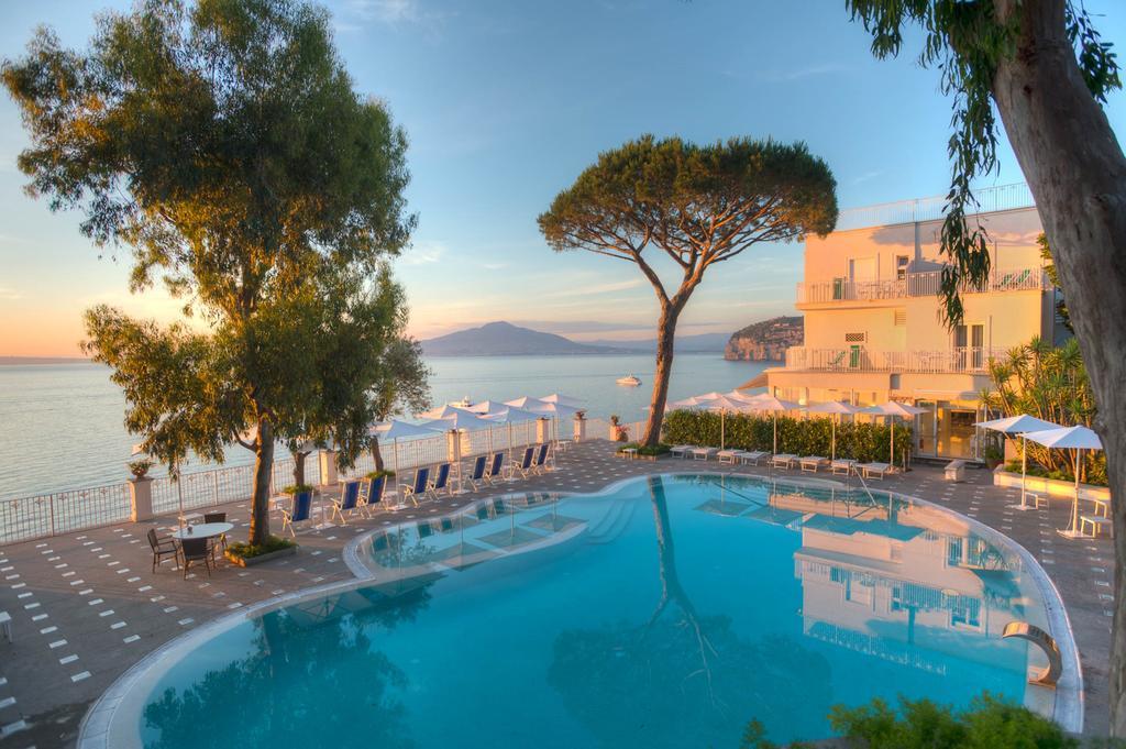 Grand Hotel Riviera Sorrento Esterno foto