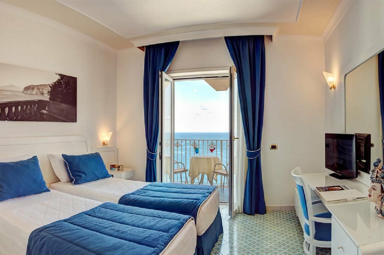 Grand Hotel Riviera Sorrento Esterno foto